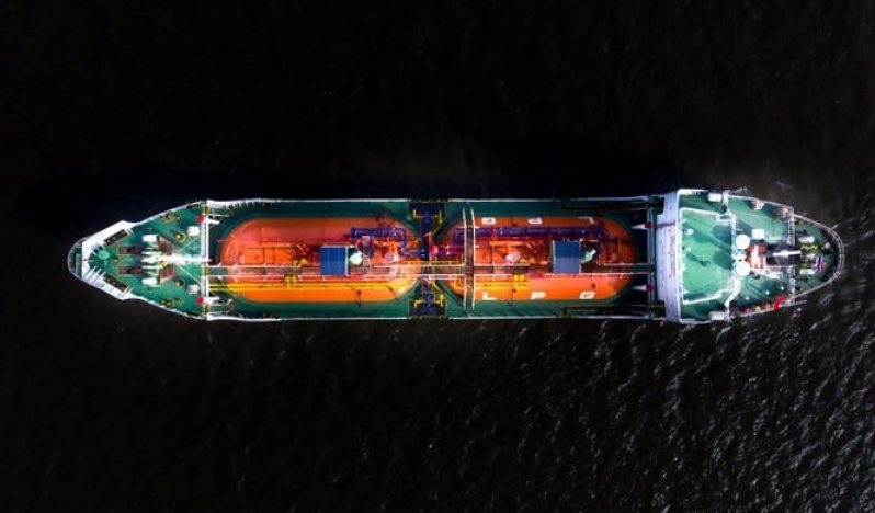 AB ve İngiltere, Rus petrolüne uyguladığı tavan fiyatı düşürdü