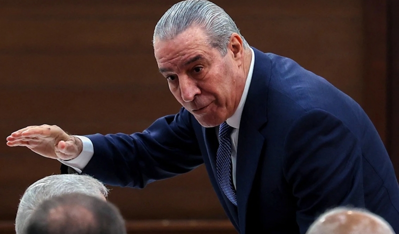 Abbas, Hüseyin eş-Şeyh