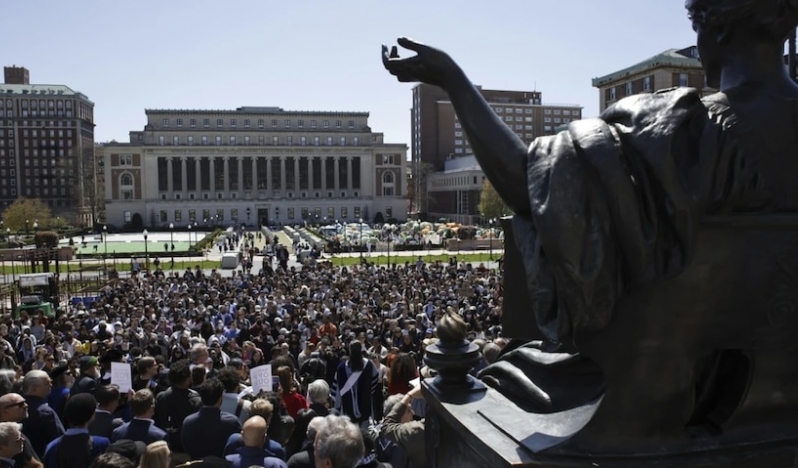 ABD akademisi finans ve göç baskısı altında