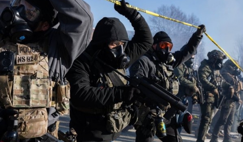 ABD sokaklarında terör estiren ICE milislerinin ardında hangi şirketler var?