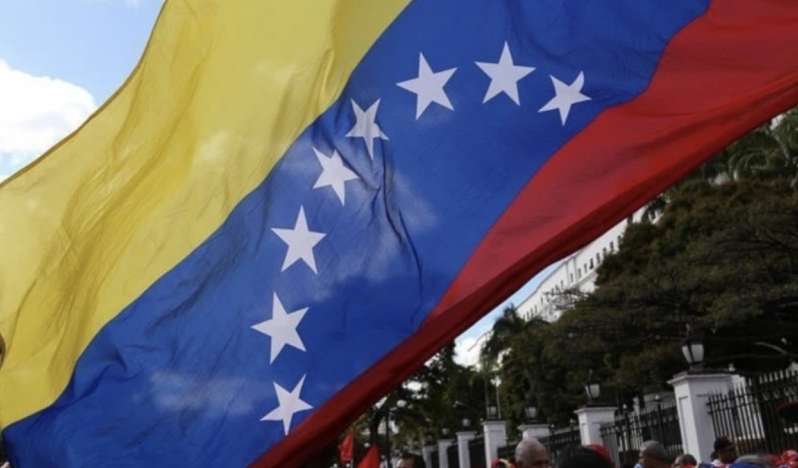 ABD tarafından bombalanmakta olan Venezuela, İran