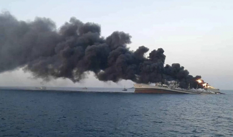 Aden açıklarında Hollanda bandıralı bir kargo gemisi hedef alındı