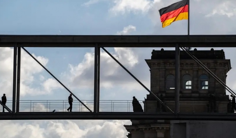 Almanya ekonomisi son beş yılda 1,1 trilyon dolar kaybetti