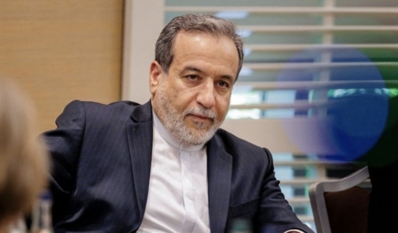 Arakçi: Amerika yaktığı ateşte yanmayacağını zannediyor