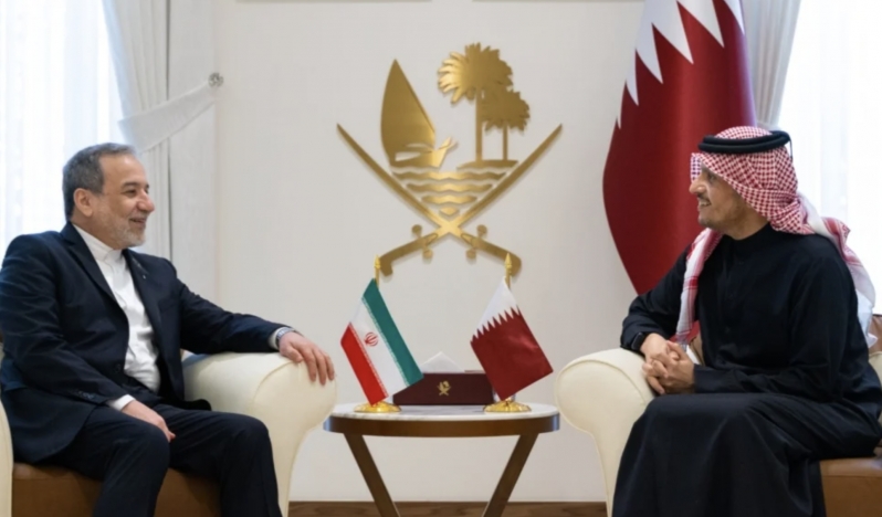 Arakçi’den Katar hattında diplomasi trafiği