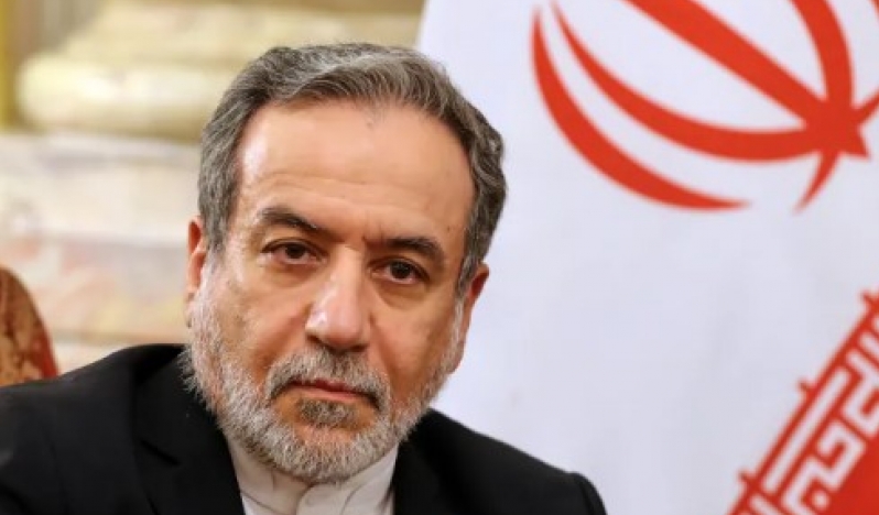 Arakçi: Hürmüz’de geçiş ‘yeni şartlara’ bağlanmalı