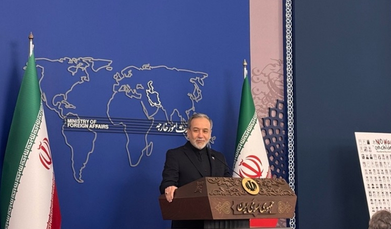 Arakçi: Tahran ateşkes talep etmedi