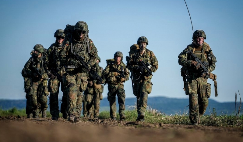 Avrupa ordularında Z kuşağı krizi: Silahlanma yarışı personel engeline takıldı