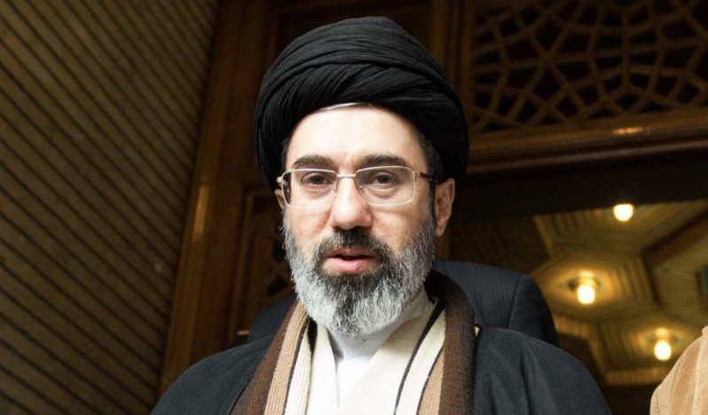 Ayetullah Hamenei: Amerika, bölgemizde artık bedel ödemeden kalmasının hayal olduğunu anladı
