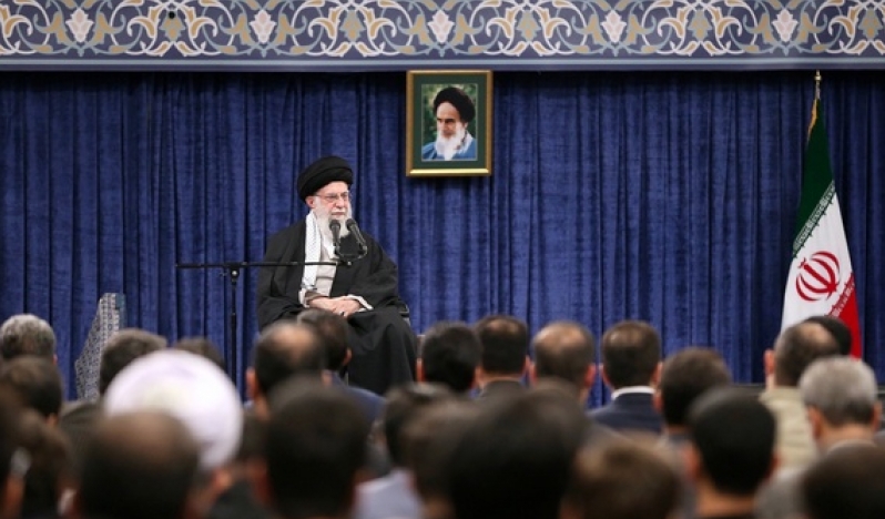 Ayetullah Hamenei: Bizim matemimiz canlı ve hayat vericidir