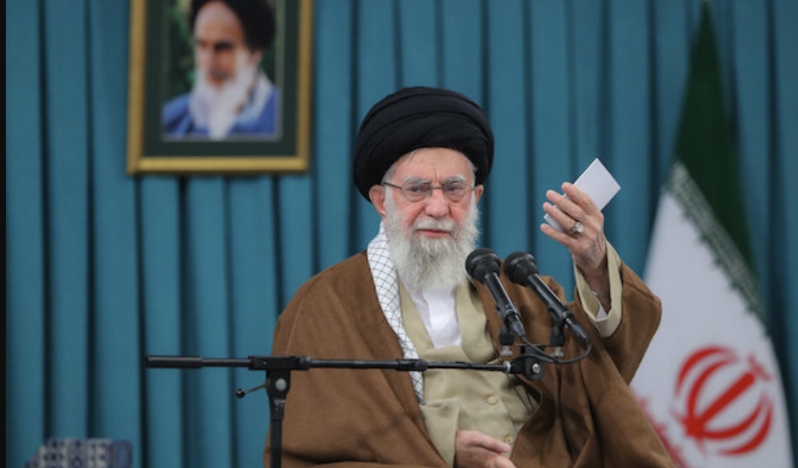 Ayetullah Hamenei: Direniş kazanacak