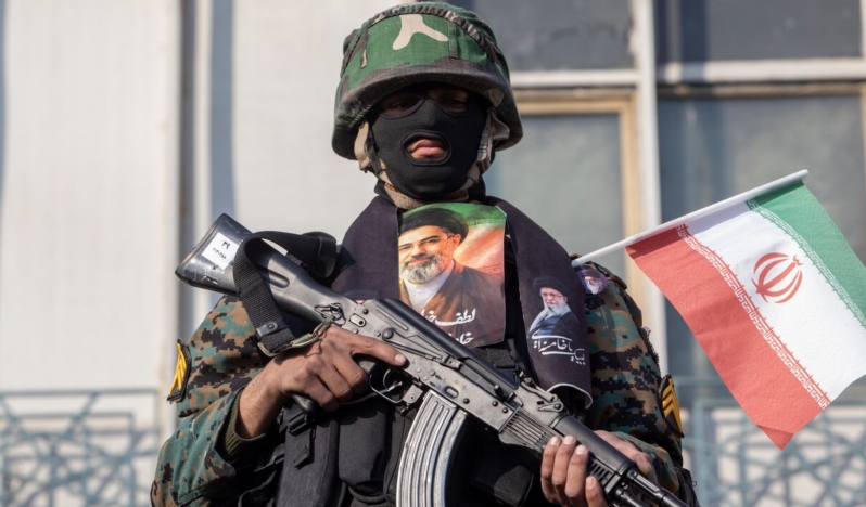 Ayetullah Mücteba Hamenei: İran ordusu, küfür ve istikbar cephesinin zilletini dünyaya gösterdi