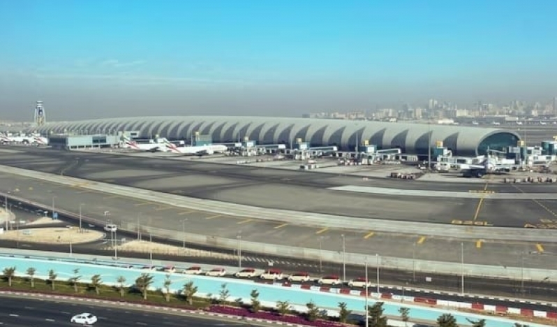BAE, Sudan uçaklarına hava sahasını kapattı