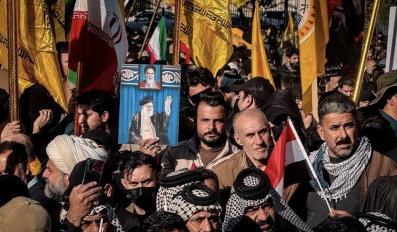 Bağdat’ta İran’la dayanışma mitingi: 