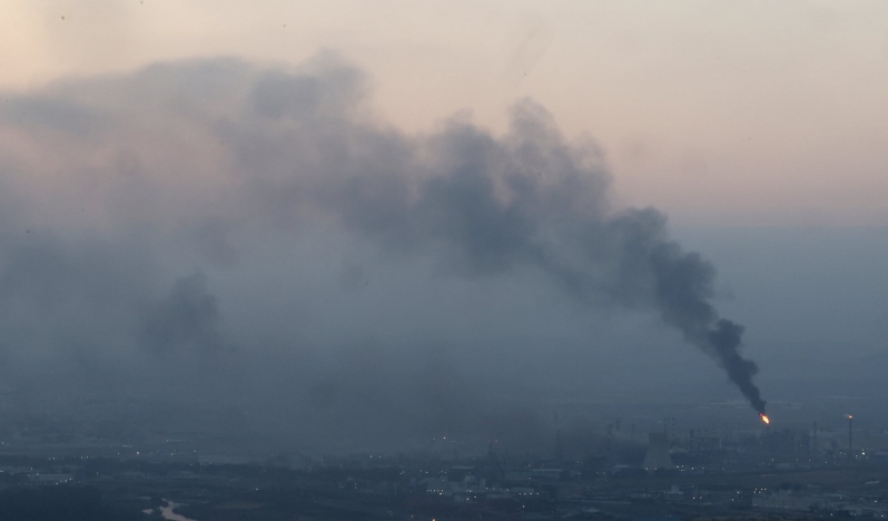 Bazan rafinerisi vuruldu: İsrail genelinde geniş çaplı elektrik kesintileri