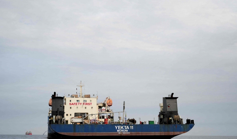 Bloomberg: İran gemi takip sistemlerini yanıltarak Hürmüz ablukasını aşıyor