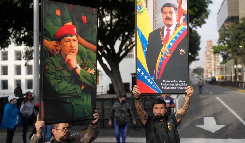 Demokrat temsilci: Trump petrol için zayıf bir ülkeye savaş açtı