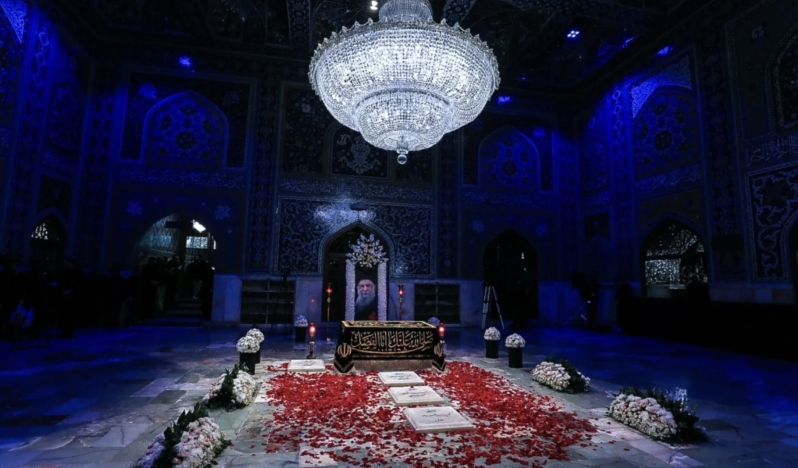 Devrim Lideri