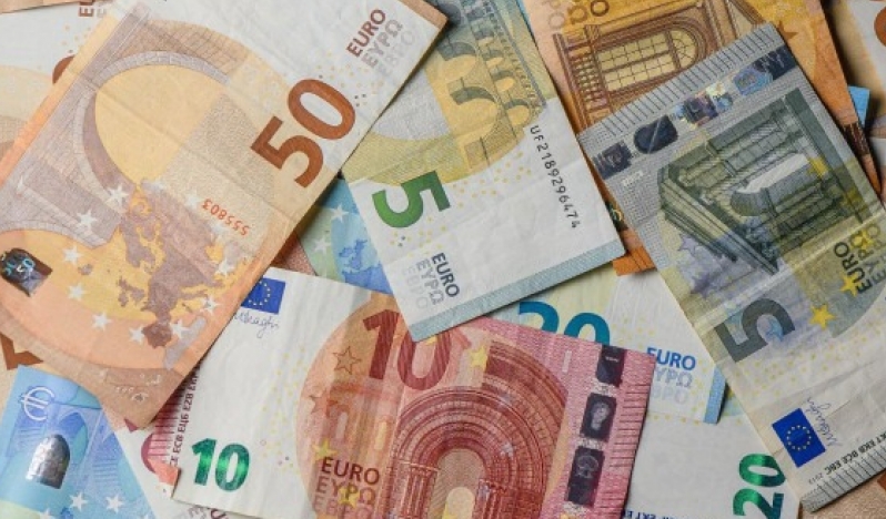 Euro, dolar karşısında 2024 sonrasındaki en sert değer kaybını yaşadı