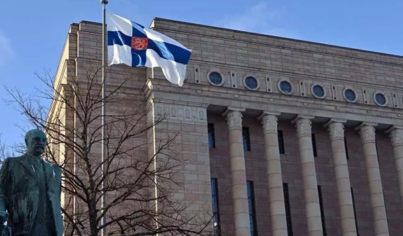 Finlandiya, nükleer silah kısıtlamalarını kaldırmayı planlıyor