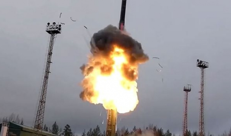 Fransa ve Polonya, NATO’dan bağımsız nükleer tatbikat planlıyor