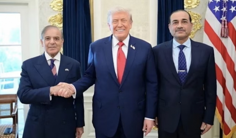 FT: Trump krizi yönetemeyince Pakistan