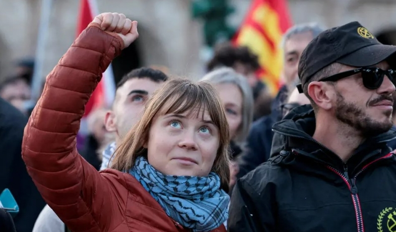 Greta Thunberg’e İngiltere’de ‘terör’ gözaltısı