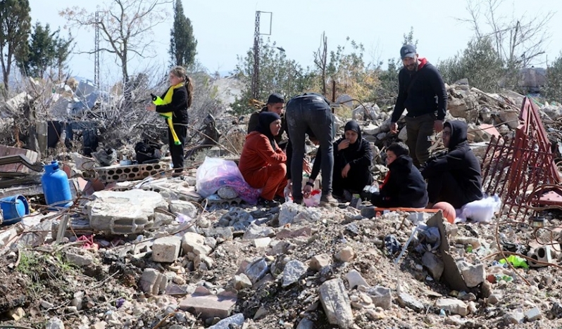 Güney Lübnan’da halk köylerine geri dönüyor