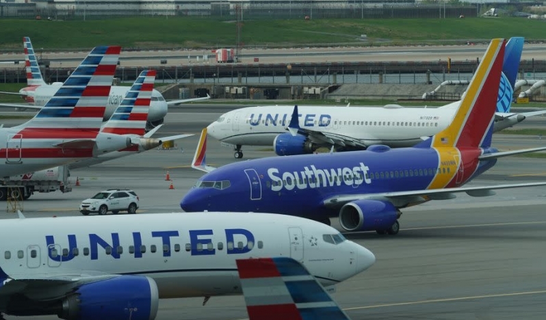 Havayolları yakıt maliyeti düşse de yüksek fiyatları korumak istiyor