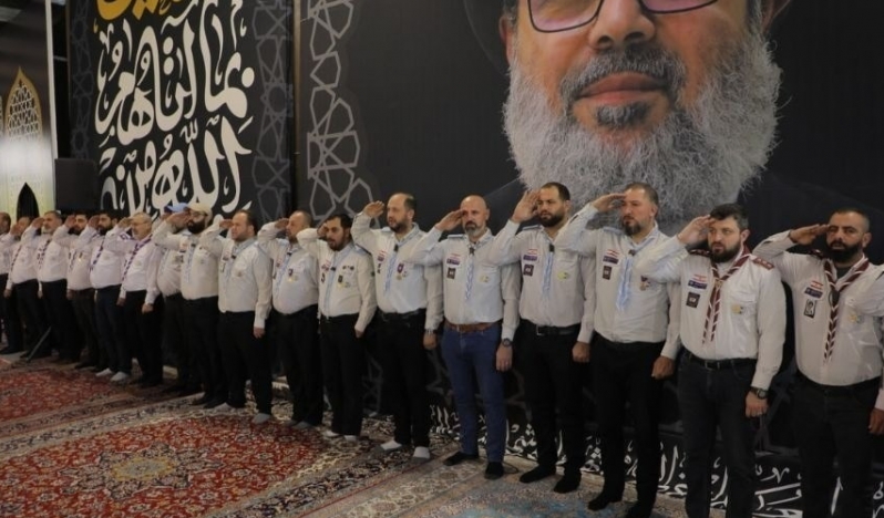 İmam Mehdi İzcileri suikasta uğrayan Hizbullah liderlerinin mezarlarını ziyaret etti