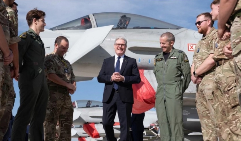 İngiltere, İran’a karşı ABD ve İsrail’e üslerini açtı