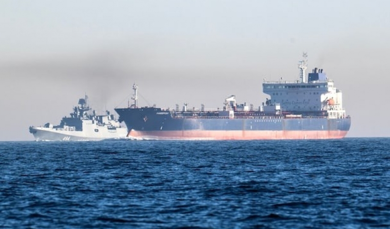 İngiltere, maliyet kaygısıyla Rus tankerlerine müdahale edemiyor