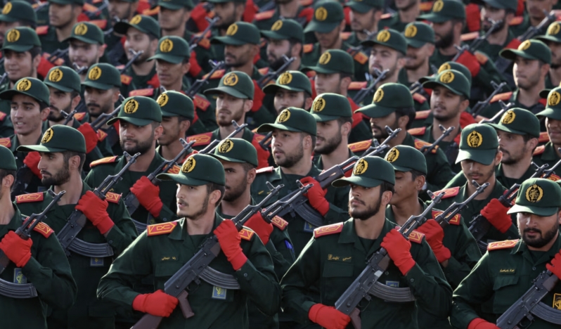 İran’da 1 milyondan fazla savaşçı olası savaşa karşı teyakkuzda