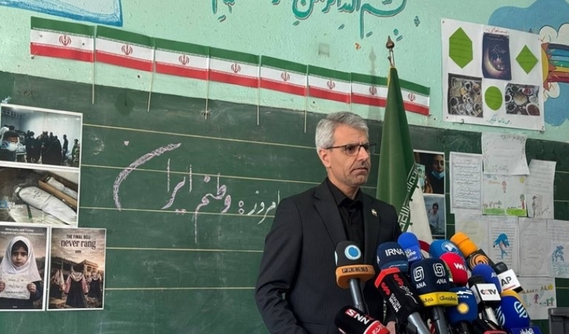 İran Dışişleri: Rehberimiz Hamenei kendini vatanın korunmasına feda etti