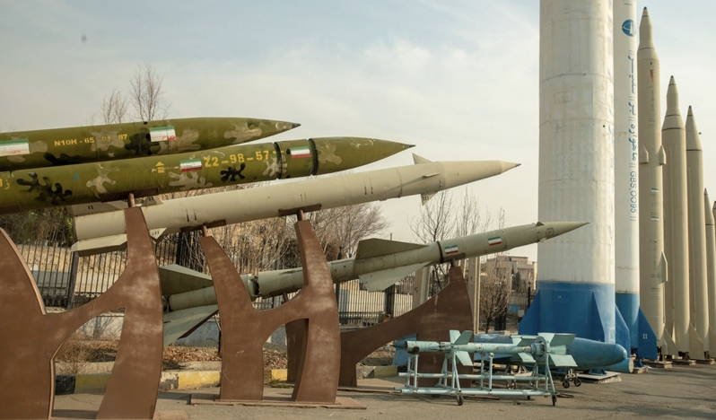 İran, dün ilk defa İtimad füzesini kullandı