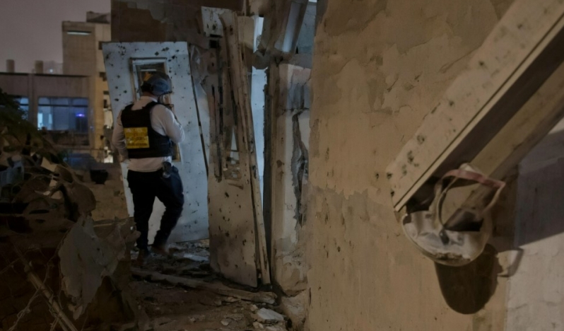 İran füzeleri İsrail’in merkezinde çok sayıda noktayı vurdu