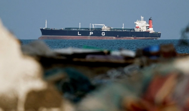 İran, Hürmüz geçişini seçici kontrolle tahkim etti