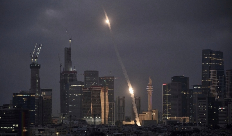 İran’ın yanıtı ağır füze dalgaları olacak