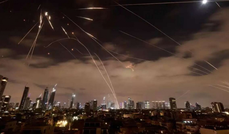 Israel Hayom: Tahran füze kapasitesini hızla yeniliyor