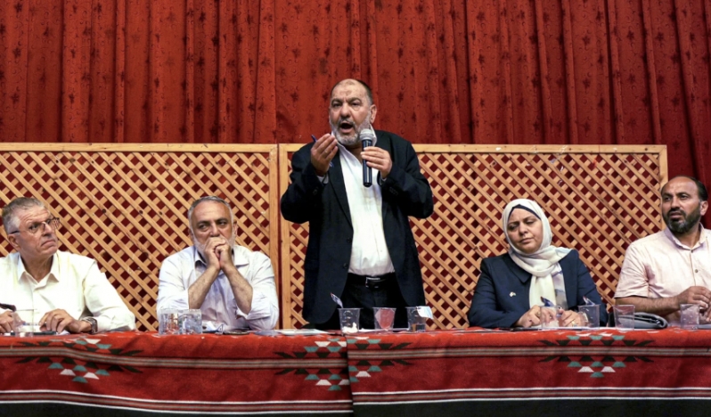 İsrail, Filistinli belediye başkanına baskın düzenledi