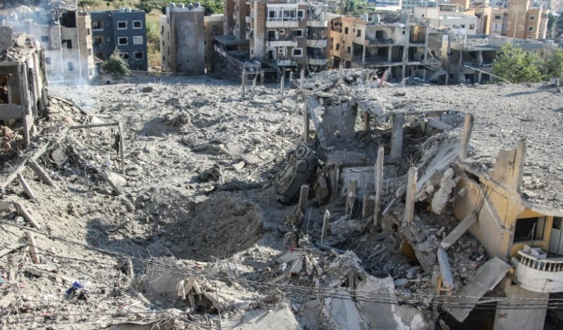 İsrail Güney Lübnan’da sivil mahalleleri ve sağlık tesislerini vurdu