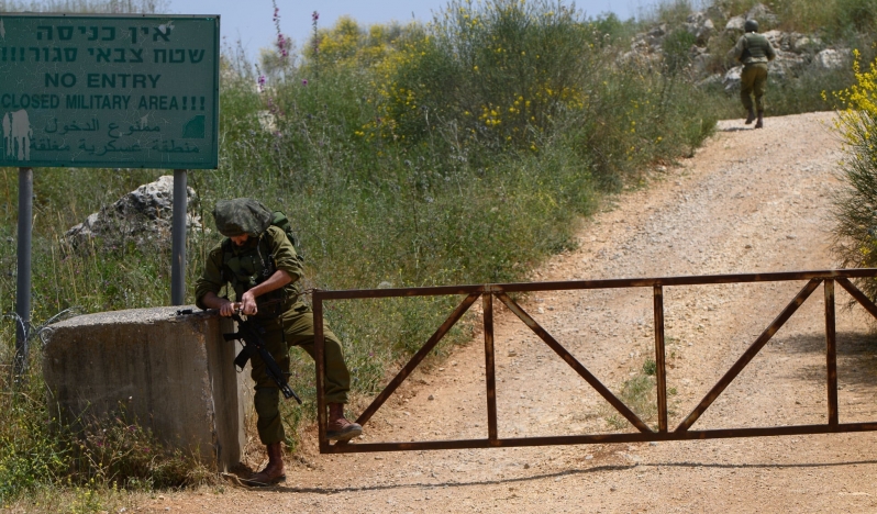 İsrail, Lübnan toprakları içinde beton duvarlar inşa ediyor