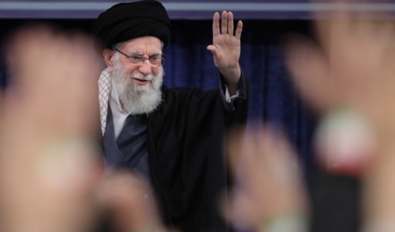 İsrail medyası, Ayetullah Hamenei