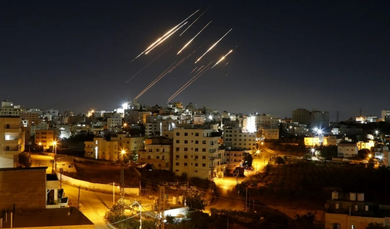 İsrail medyası: İran füze stokunu yeniledi