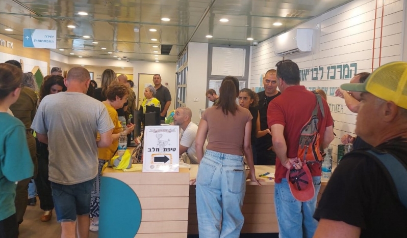 İsrail medyası: İran saldırısı sonrası hâlâ binlerce kişi evsiz