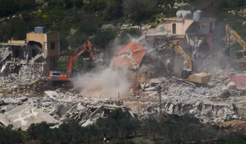 İsrail ordusundan Güney Lübnan’da ev yıkımına 