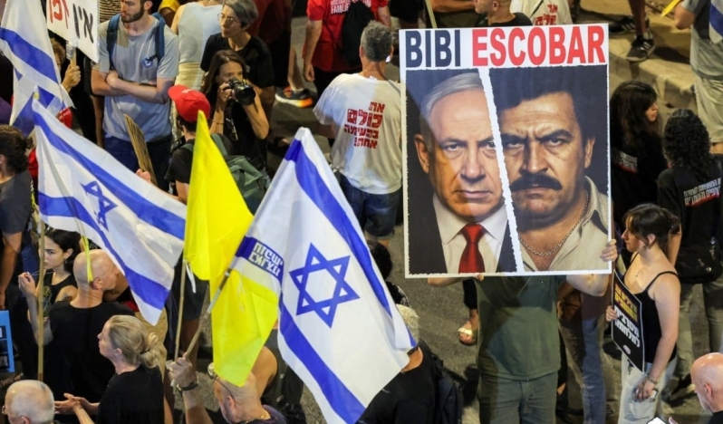 İsrailli esirlerin aileleri Tel Aviv