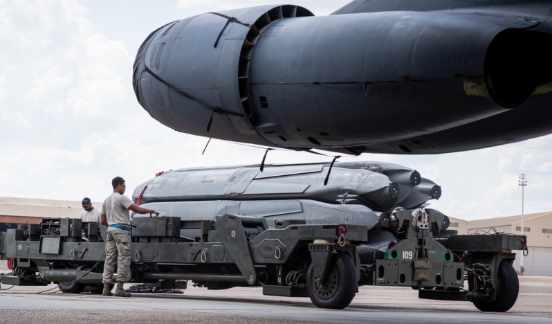 İsveç ve Norveç Avrupa’da nükleer caydırıcılık için Fransa ile masaya oturuyor