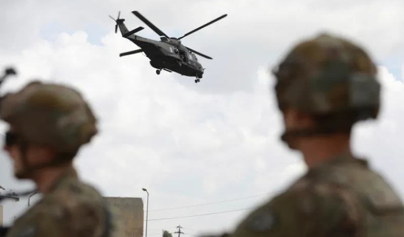 Karşılıklı askeri yığınak ve tehditler