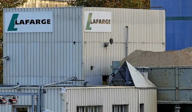 Lafarge Suriye’de “terör örgütlerine fon” suçlamasıyla yargılanıyor